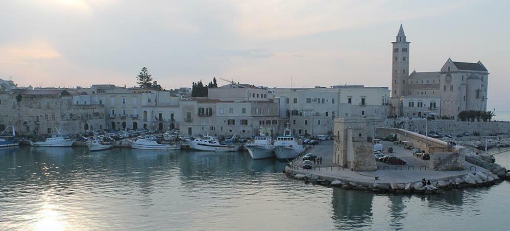 Affittacamere La Cattedrale Sul Mare Trani Ngoại thất bức ảnh